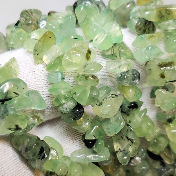 Prehnite w/ Rutile Stretch Bracelet 5-8mm chip natural stone w/ felt pouch-CB02 - Picture 4 of 10